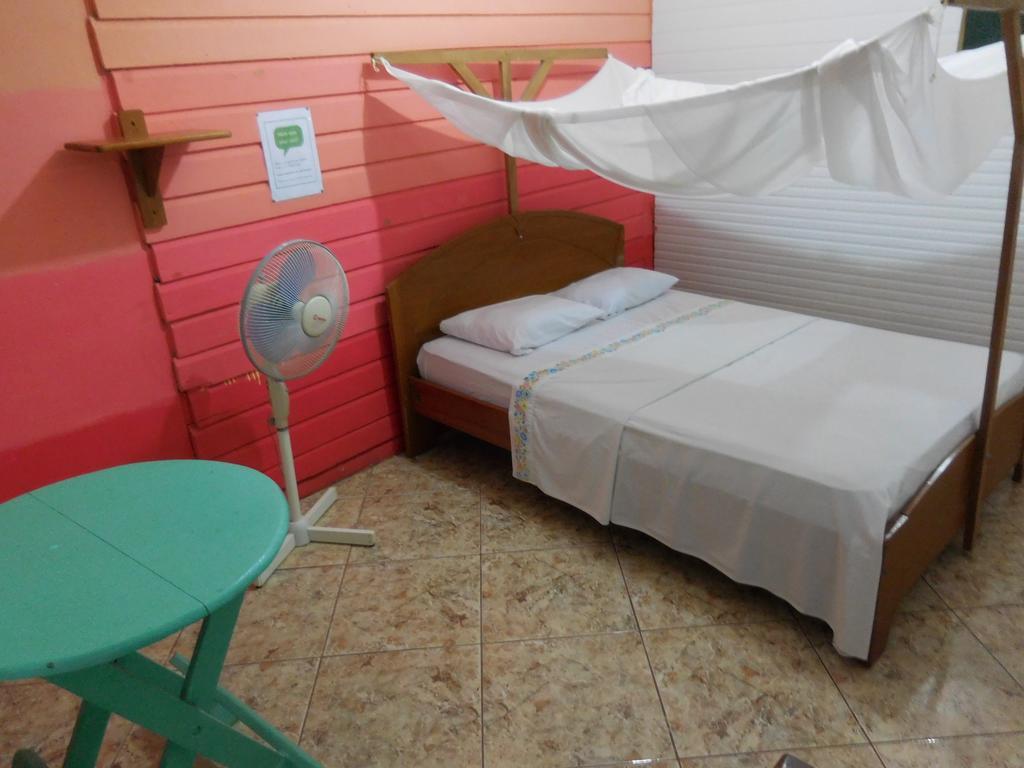 Tambopata Hostel Пуэрто-Мальдонадо Экстерьер фото